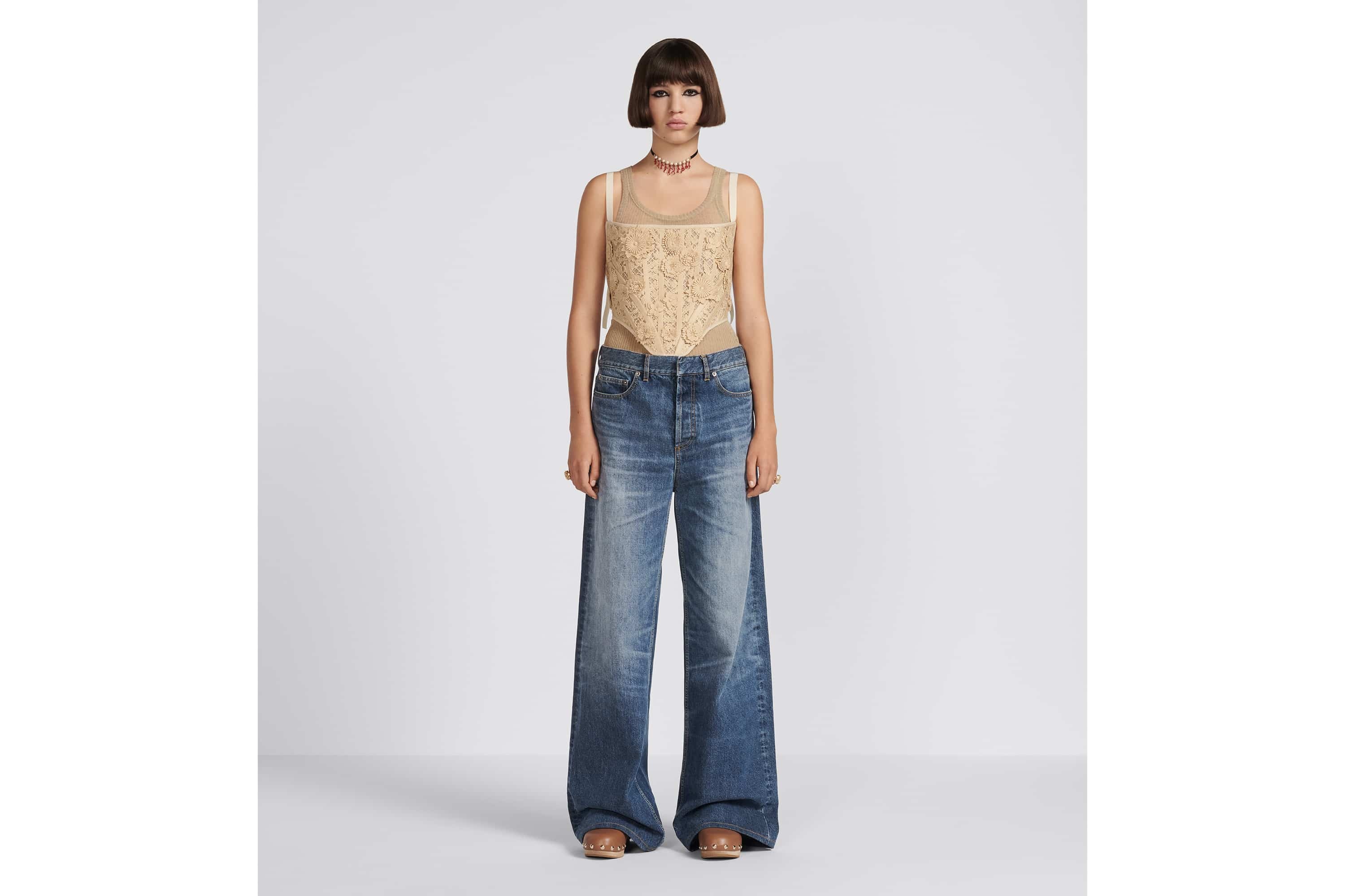 Loose Flared Jeans - 4