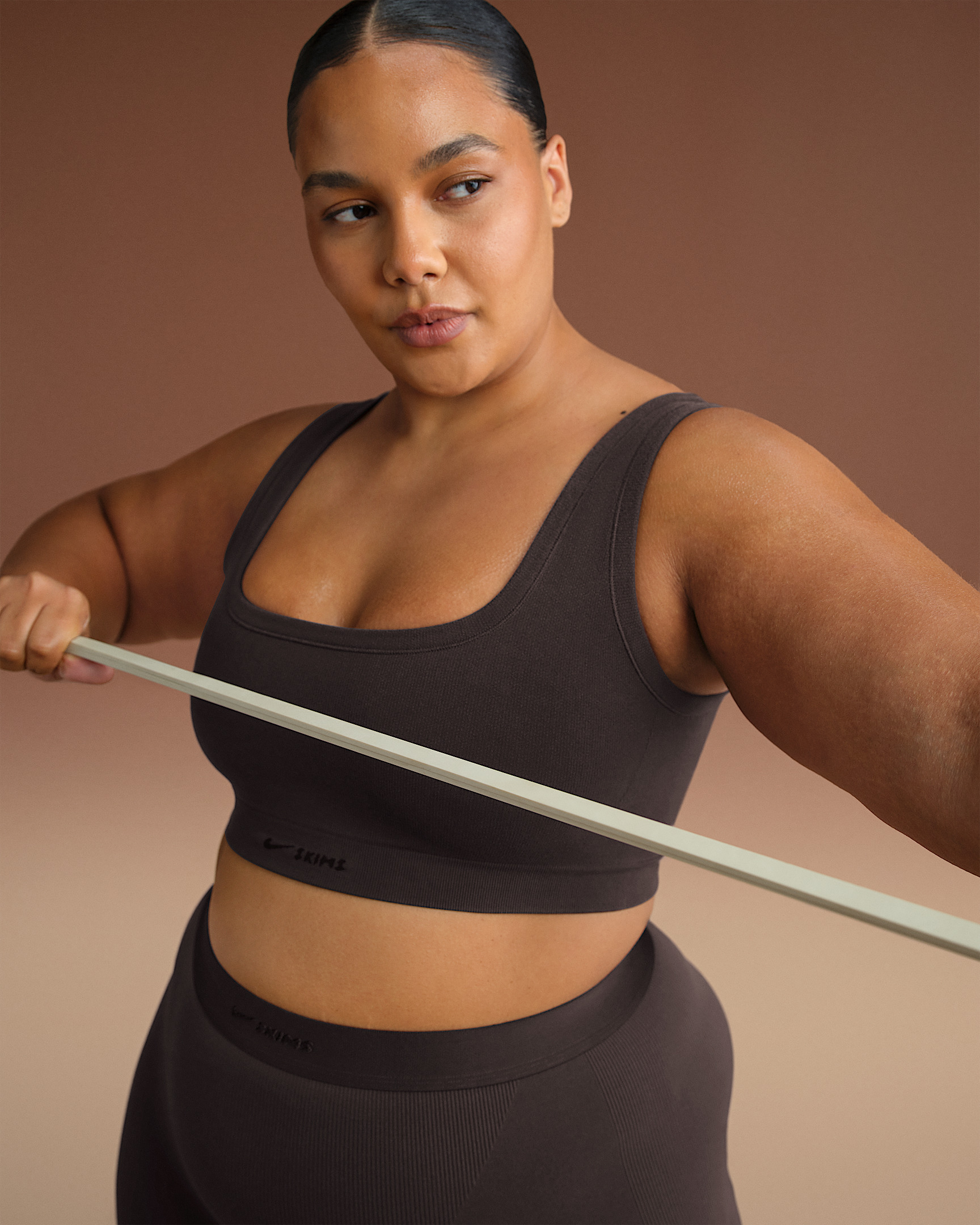 NikeSKIMS Vintage Seamless Women's Scoop Bra - 9