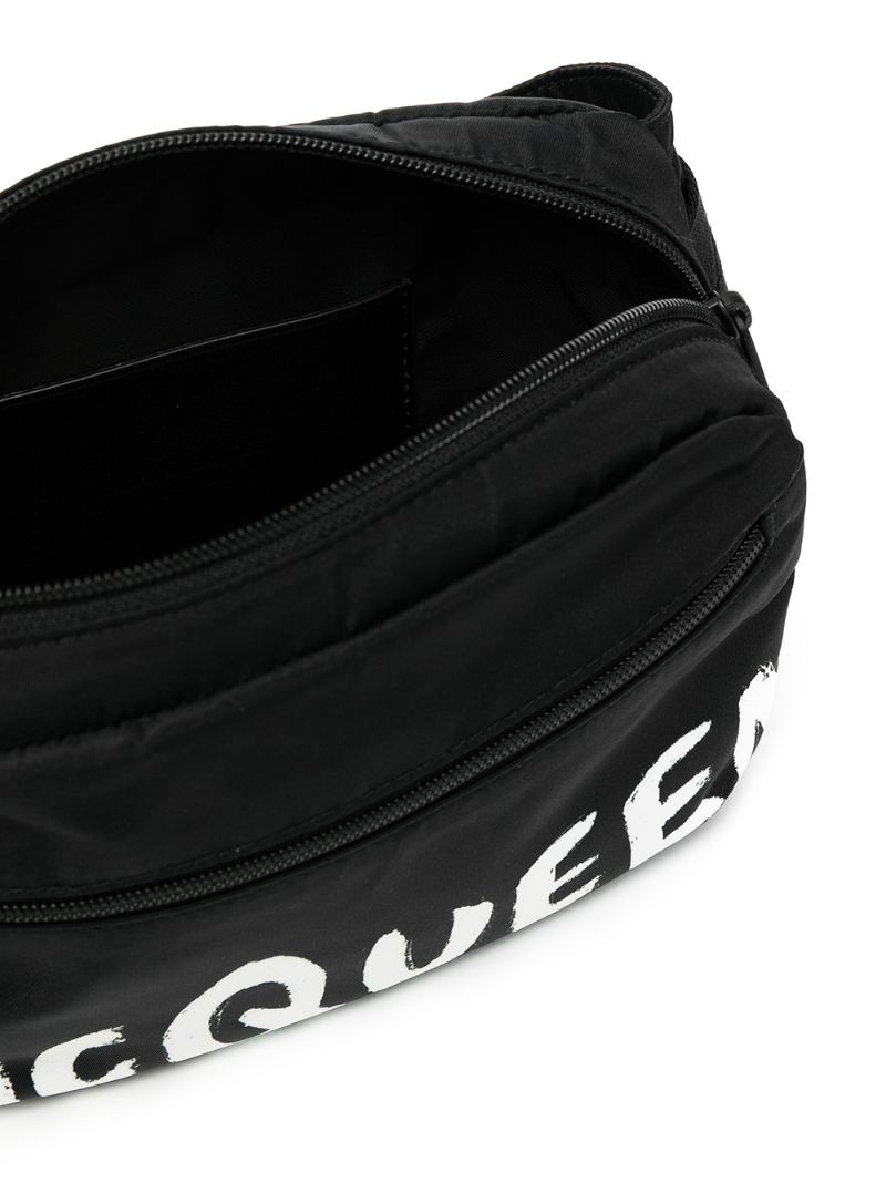 zipped logo-print shoulder bag - 8