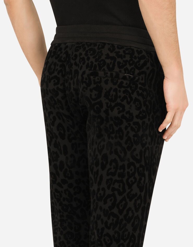 Jogging pants with flocked leopard print - 5