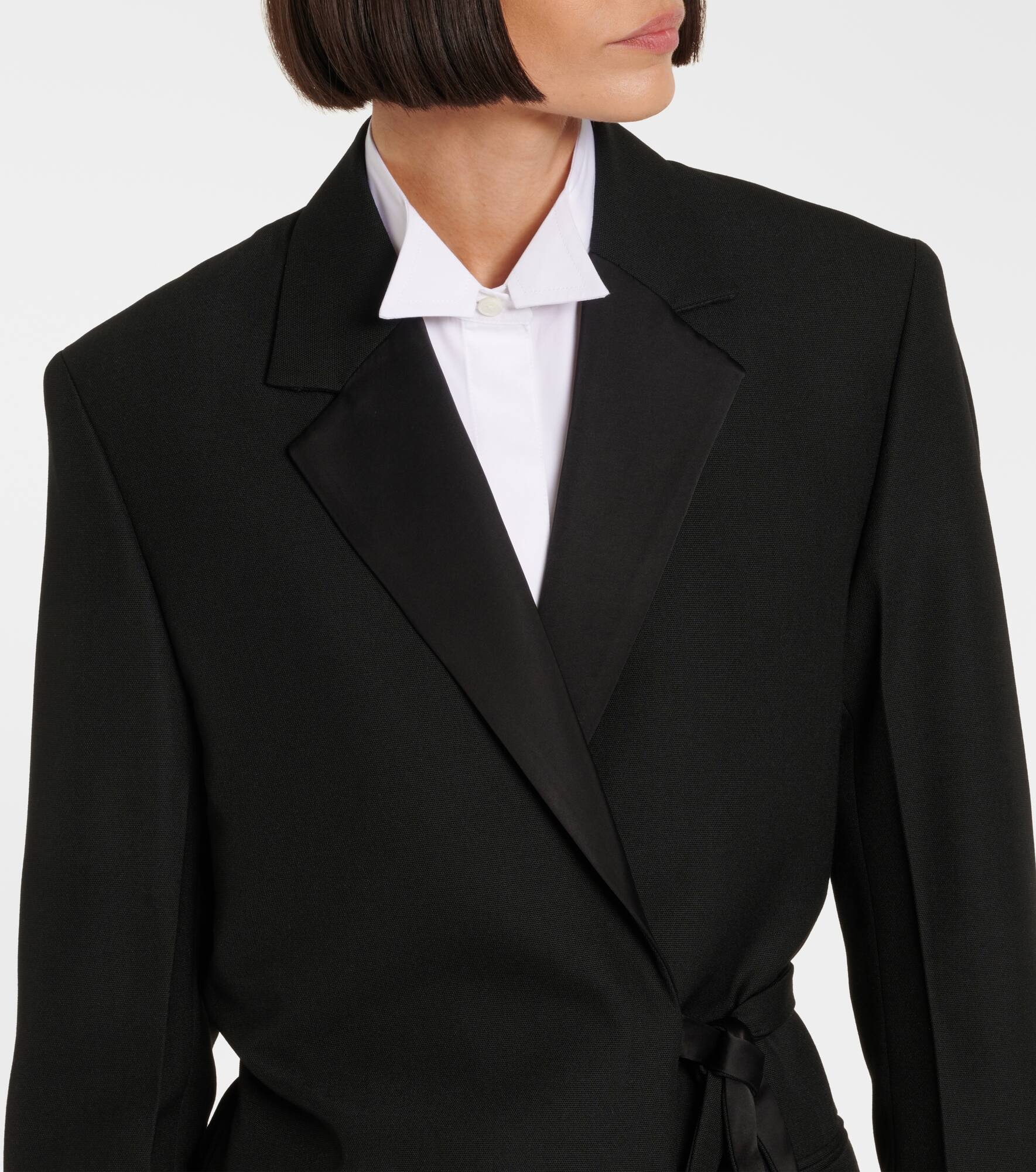 Satin-trimmed wrap blazer - 4
