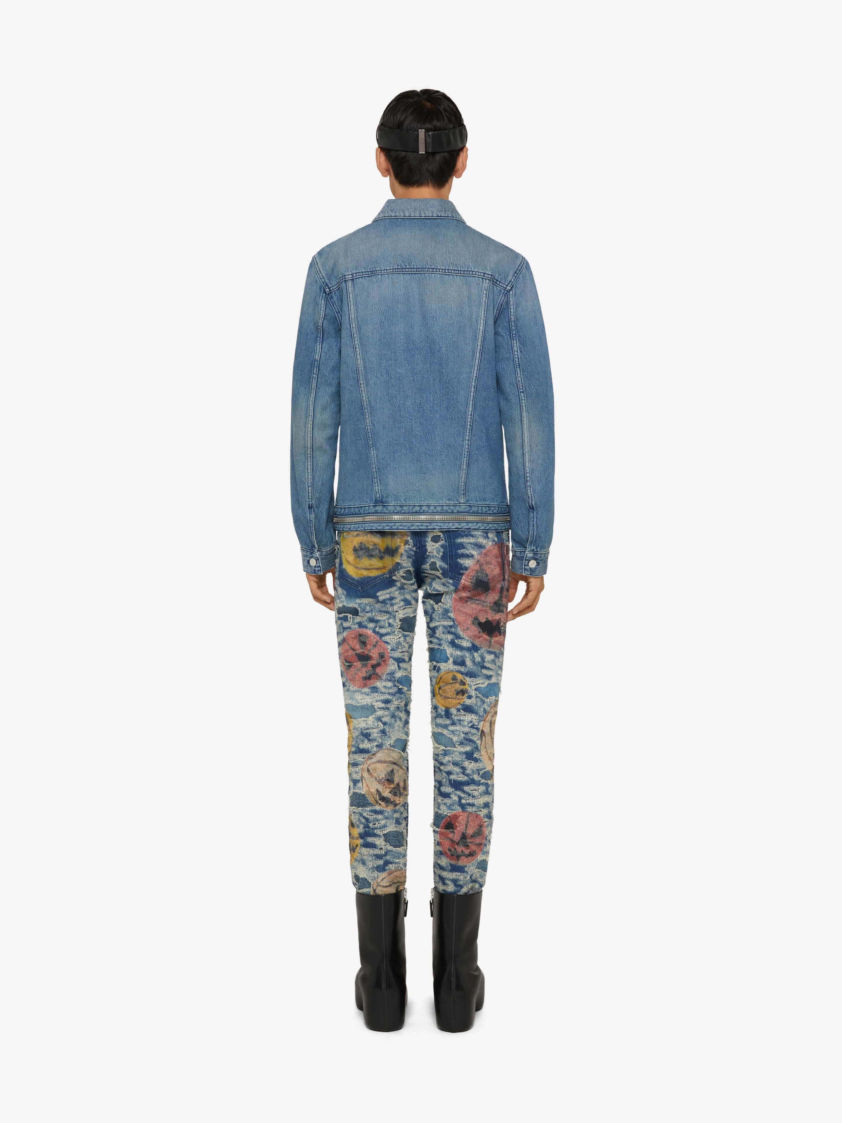 SLIM FIT JEANS IN DESTROYED DENIM WITH CERAMICS PRINTS - 4