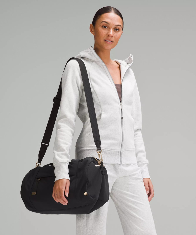 lululemon On My Level Barrel Duffle Bag 16L outlook