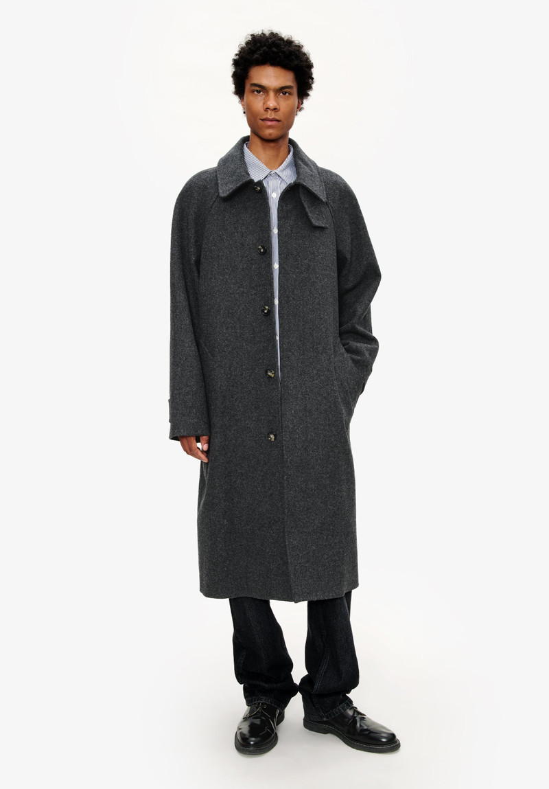 A.P.C. RAGLAN SLEEVE COAT outlook