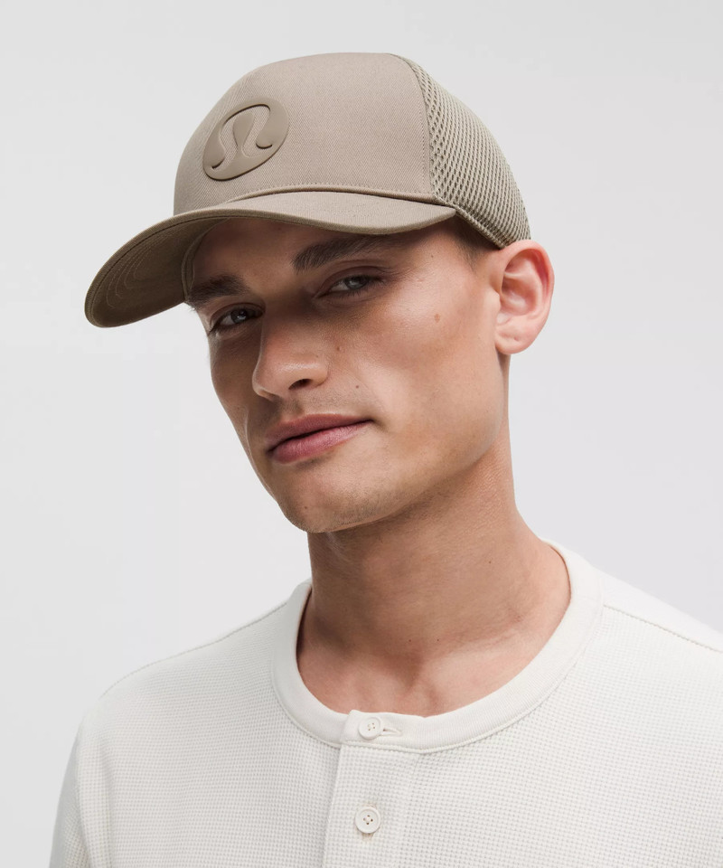 lululemon Trucker Hat *Logo outlook