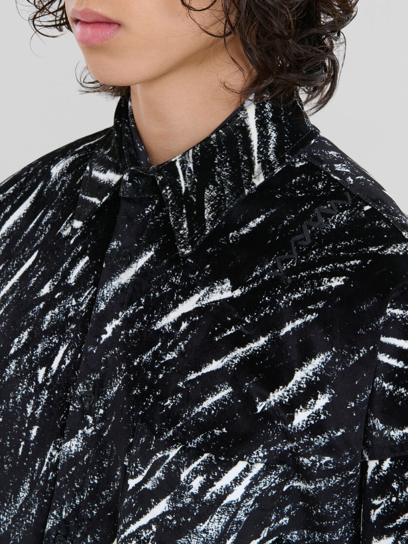 BLACK FLOCKED DENIM OVERSIZED SHIRT WITH CRAYON PRINT - 4