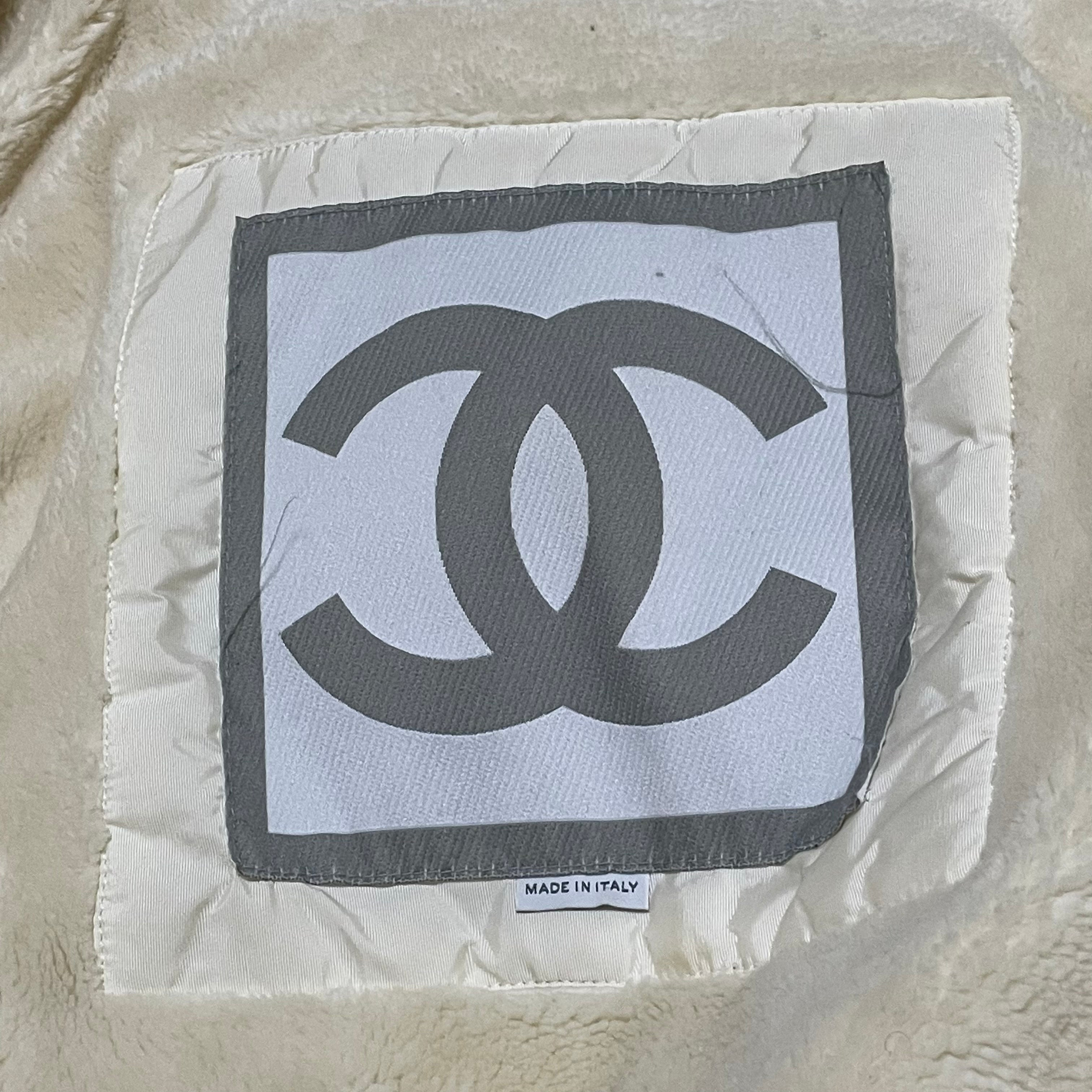 CHANEL Sport Fall Winter 2000 Down Jacket - 11