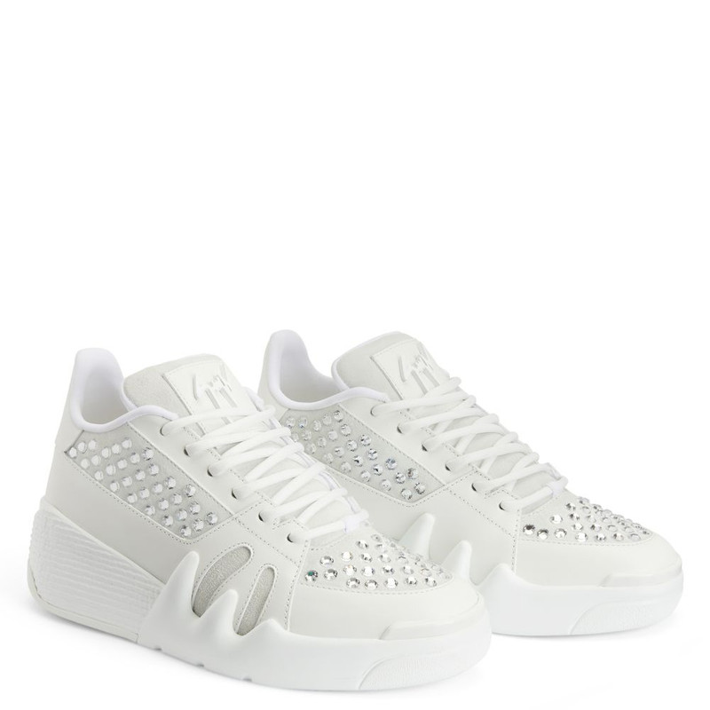 Giuseppe Zanotti Talon outlook