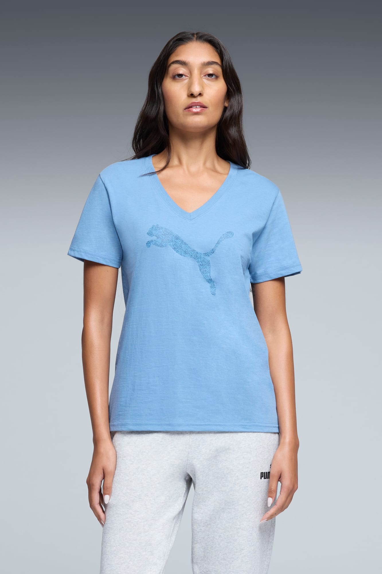 Graphic Pebble V-Neck Tee Women - 3