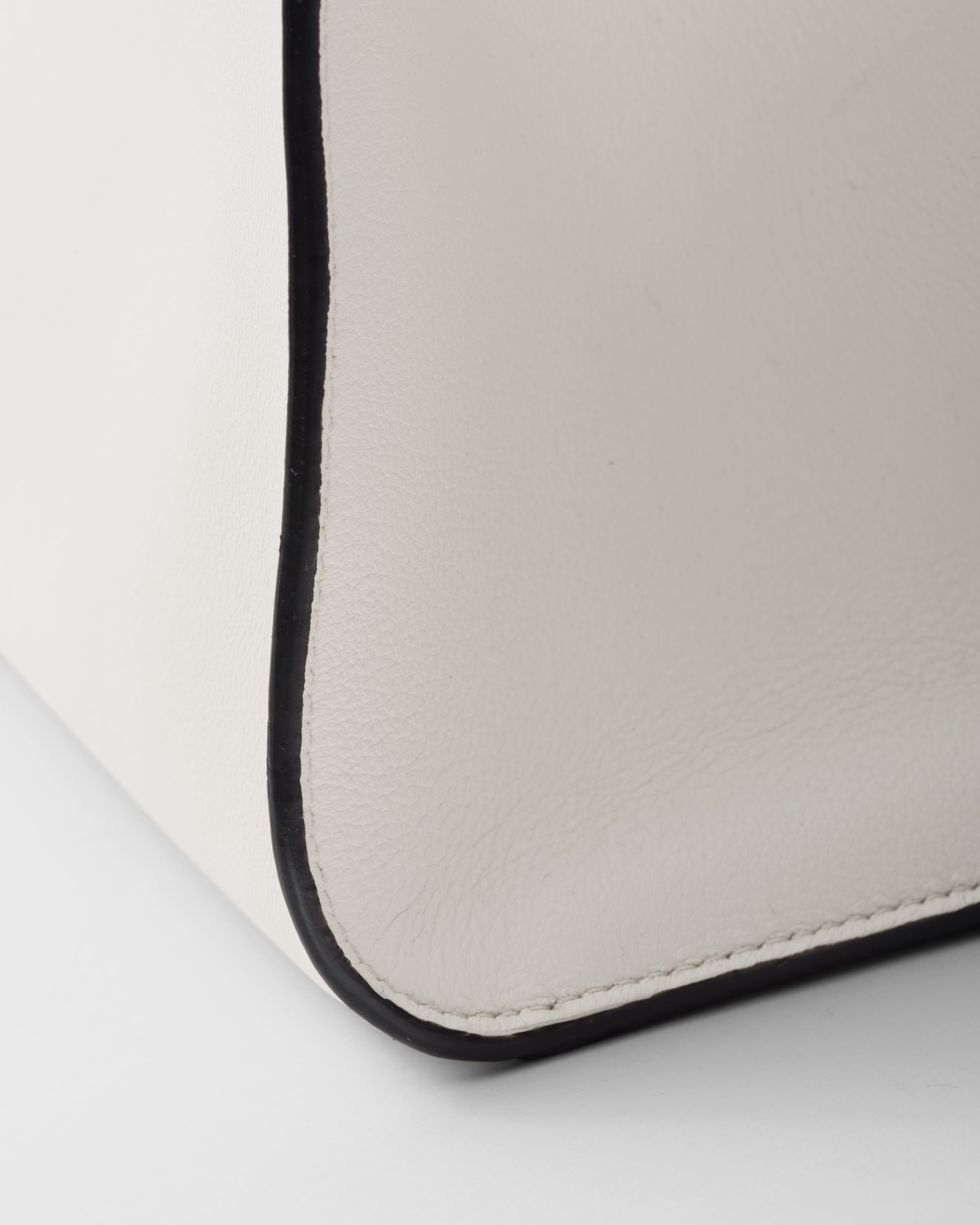 Medium leather tote bag - 5