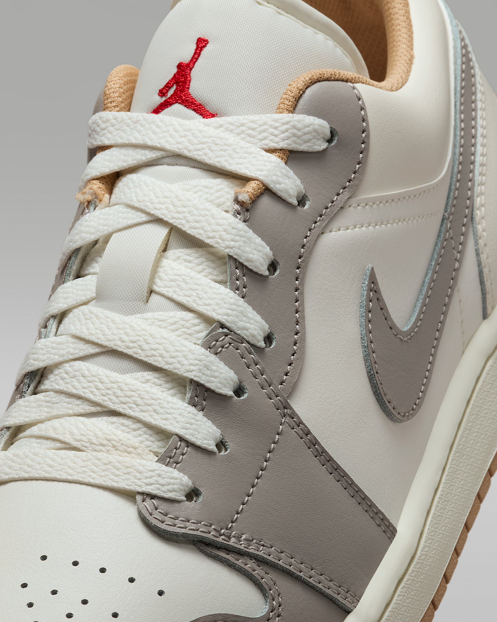 Air Jordan 1 Low Men's Shoes - 7