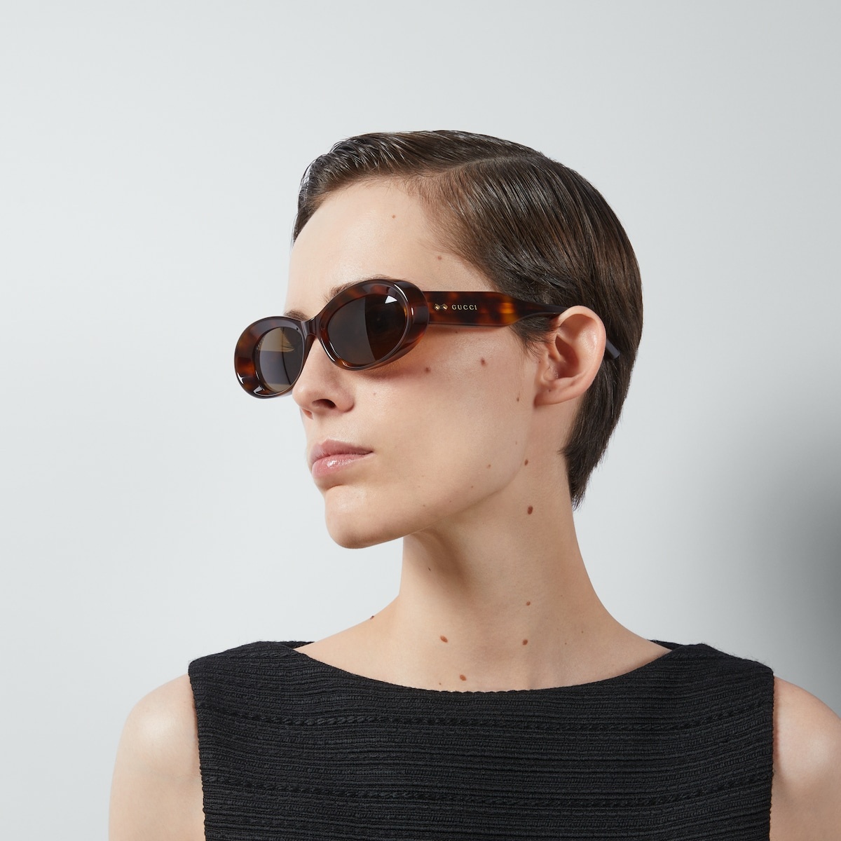 Oval-shaped sunglasses - 3