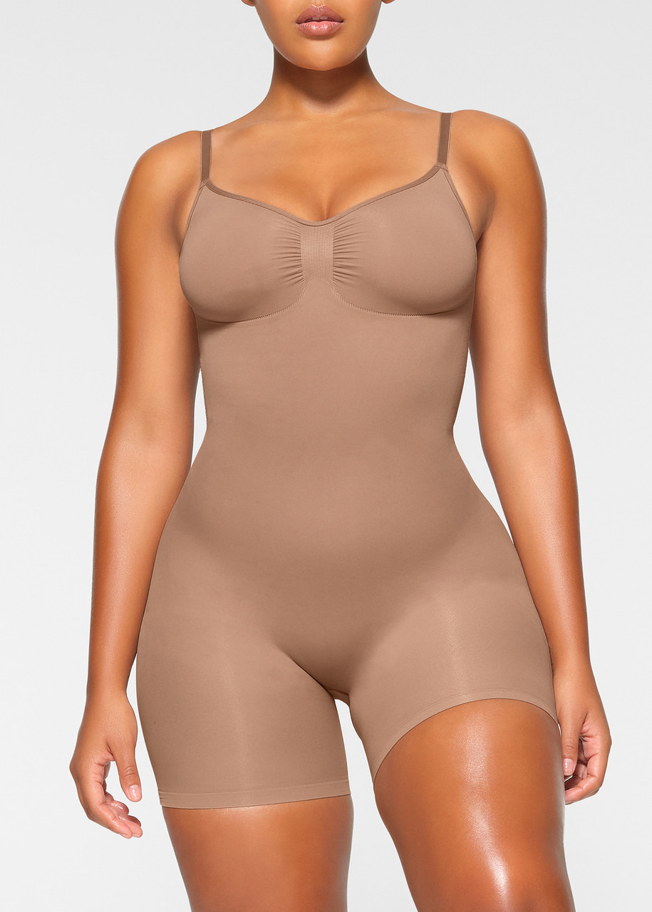 Skims Seamless Sculpt Mid-thigh Bodysuit - 2