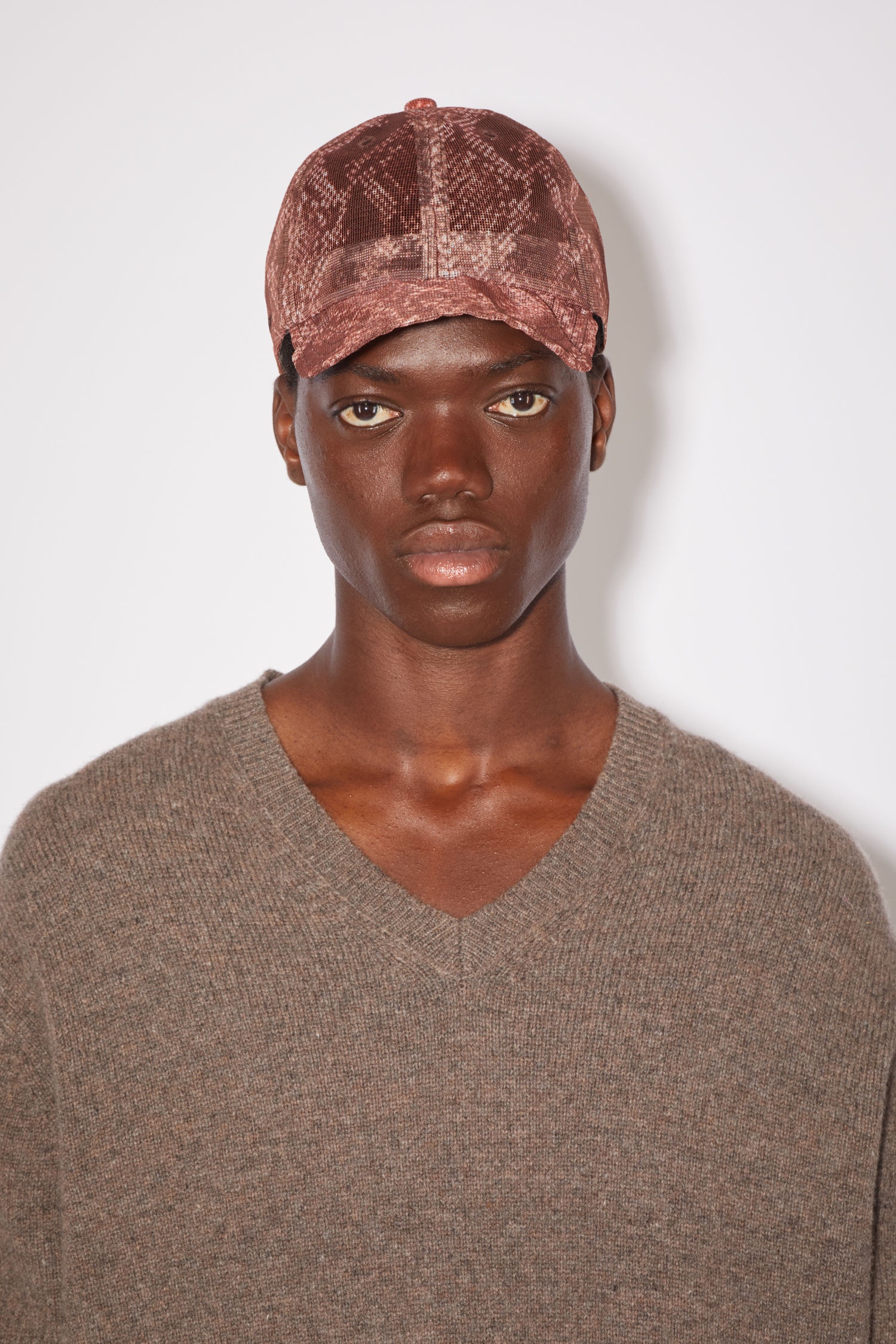 V-neck sweater - Dusty brown - 6