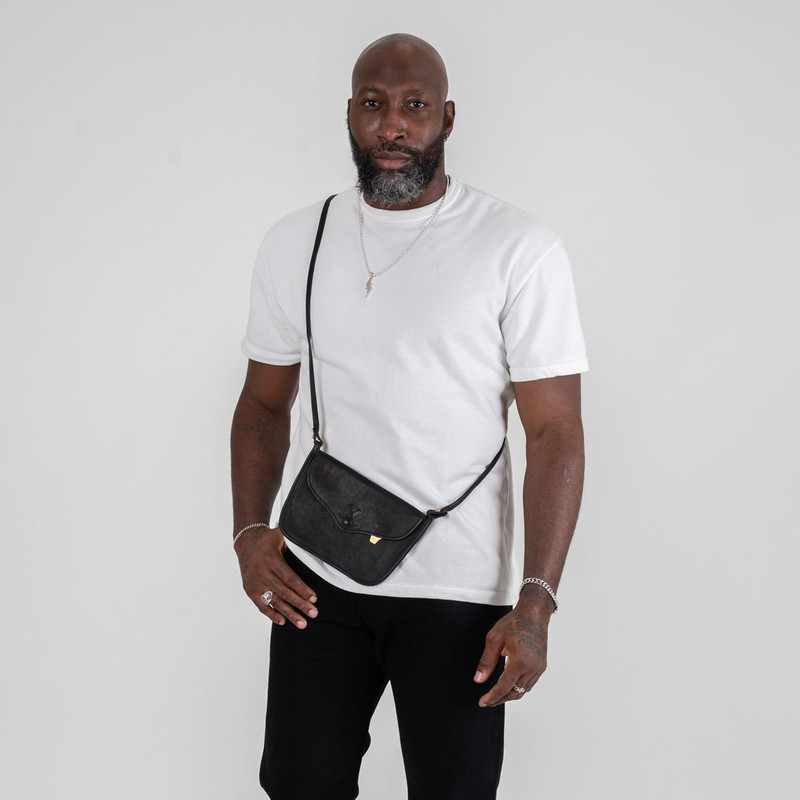 Iron Heart OGL-BV-TPW-HORSE-POCK-BAG-BLK OGL Brave Horsehide Pocket Bag - Black outlook