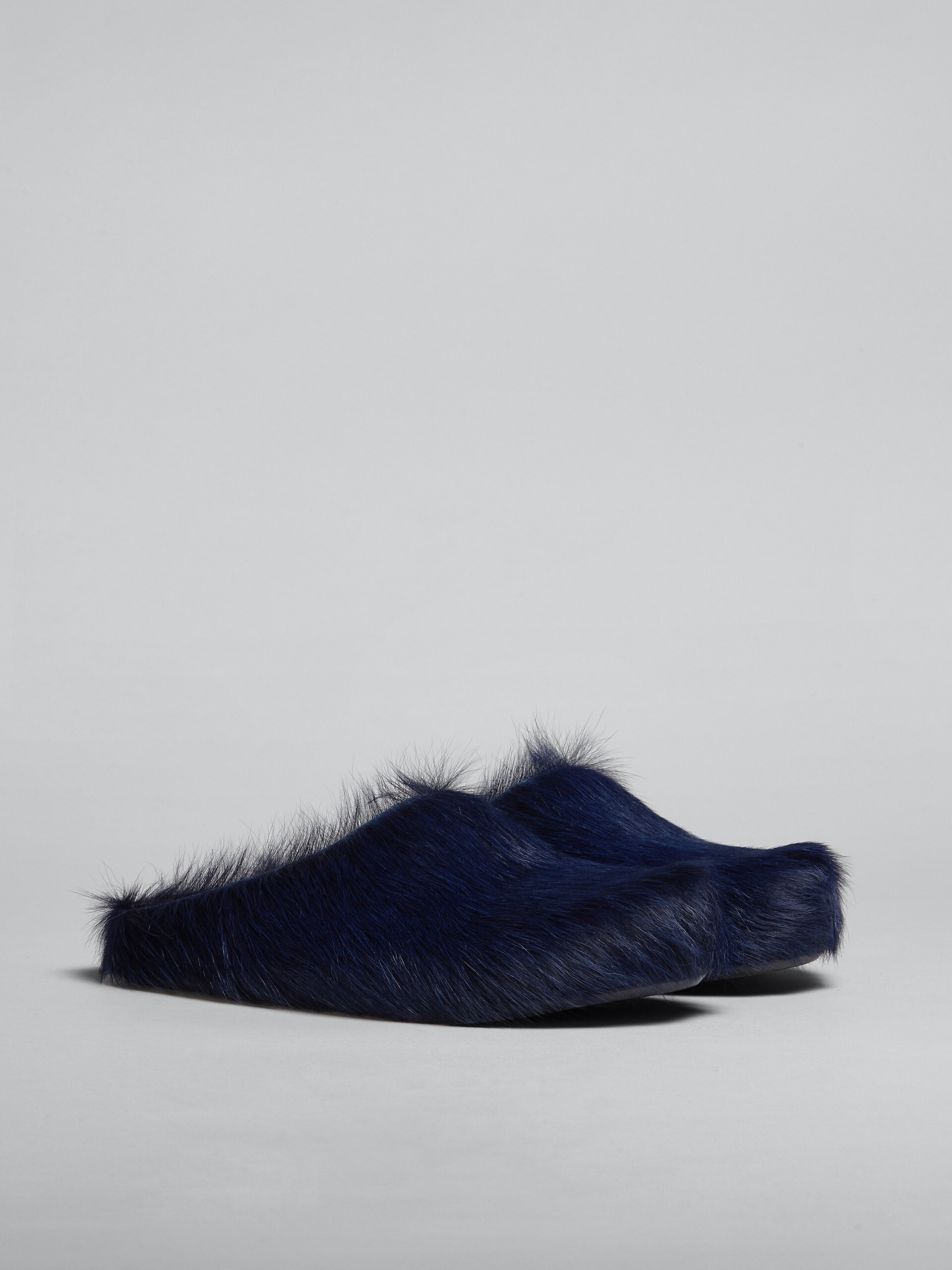 BLUE LONG HAIR CALFSKIN FUSSBETT SABOT - 2
