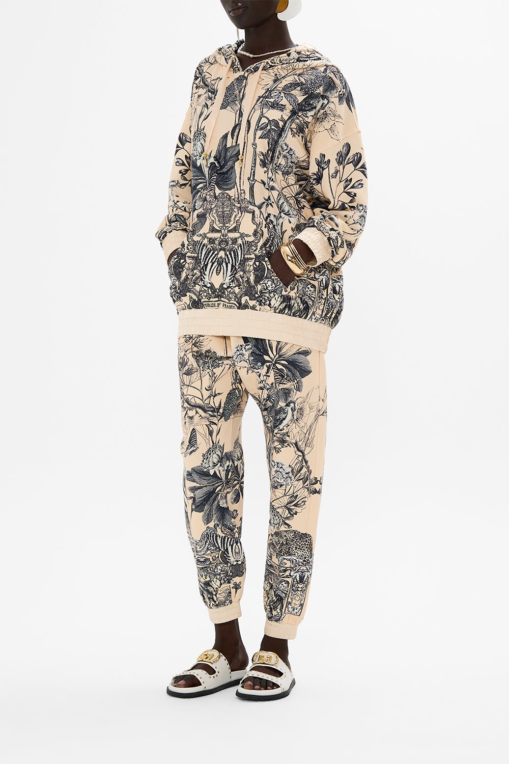 OVERSIZE BOYFRIEND HOODIE WITH SILK BANDS - 4