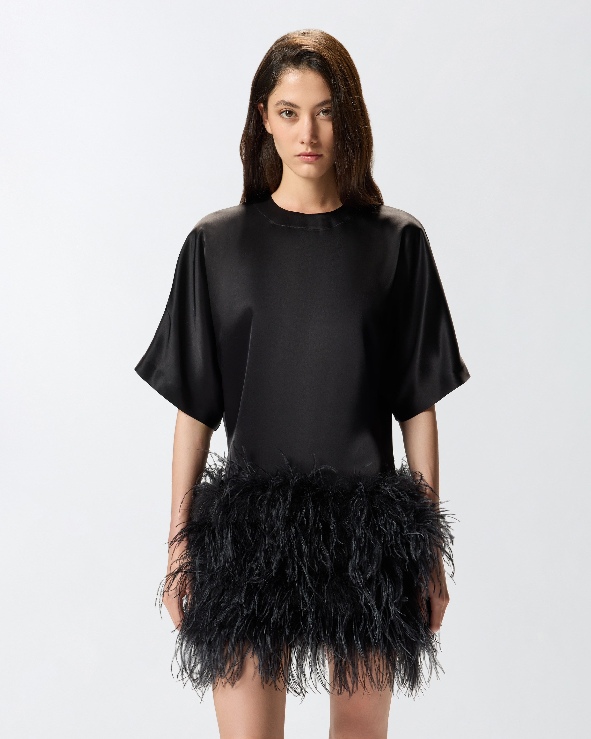 GLOSSY SATIN EVENING DRESS WITH FEATHERS - 2