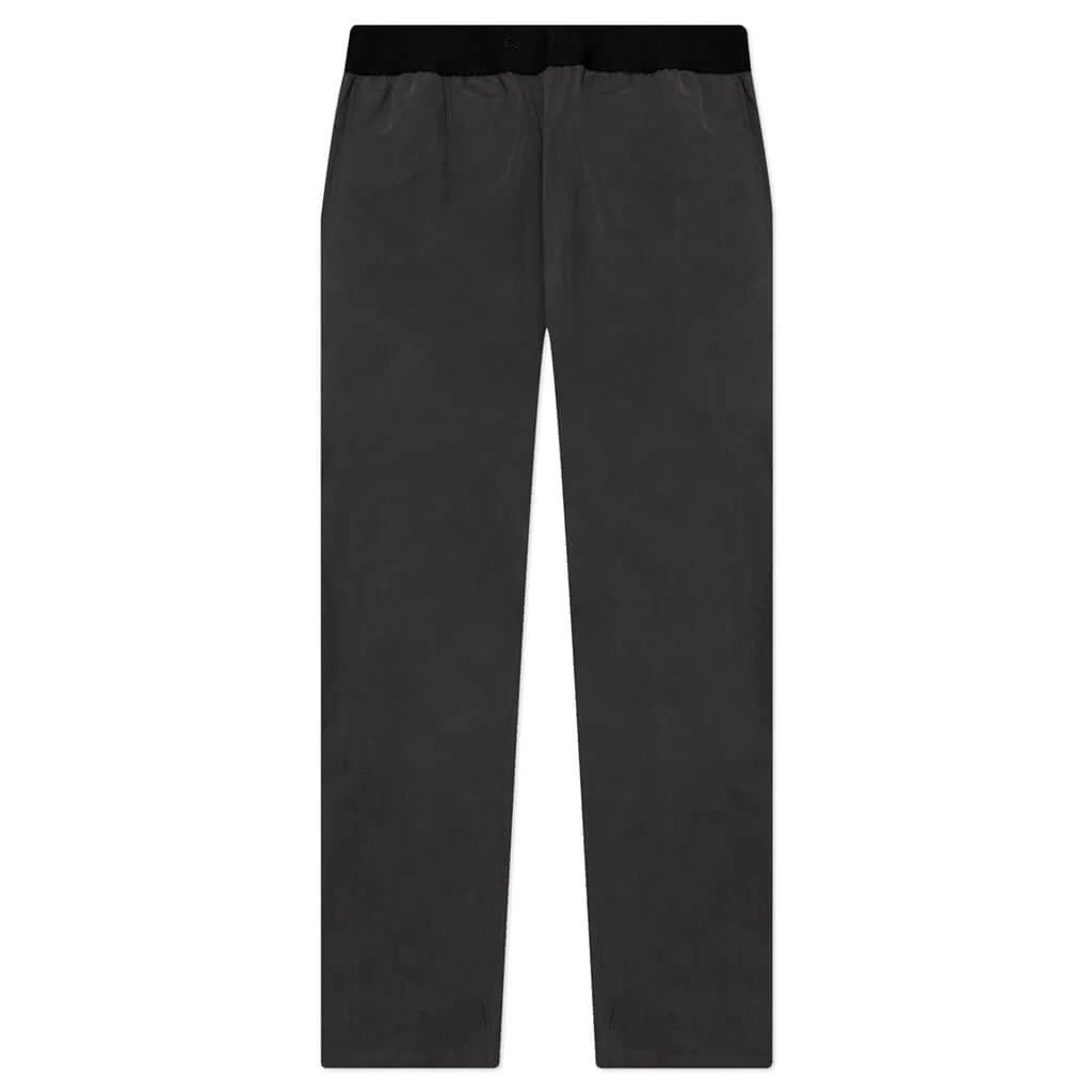 FEAR OF GOD ESSENTIALS RELAXED TROUSER - IRON - 1