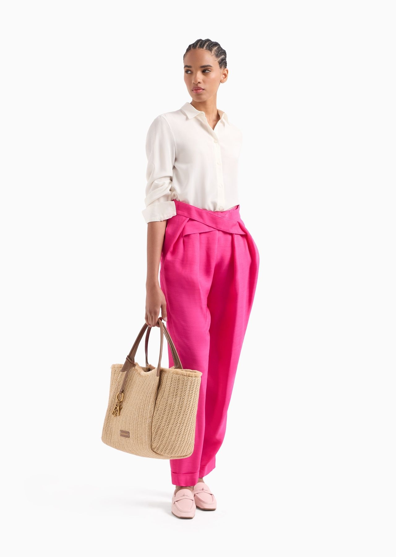 Woven straw shopper bag with logo charm - 6