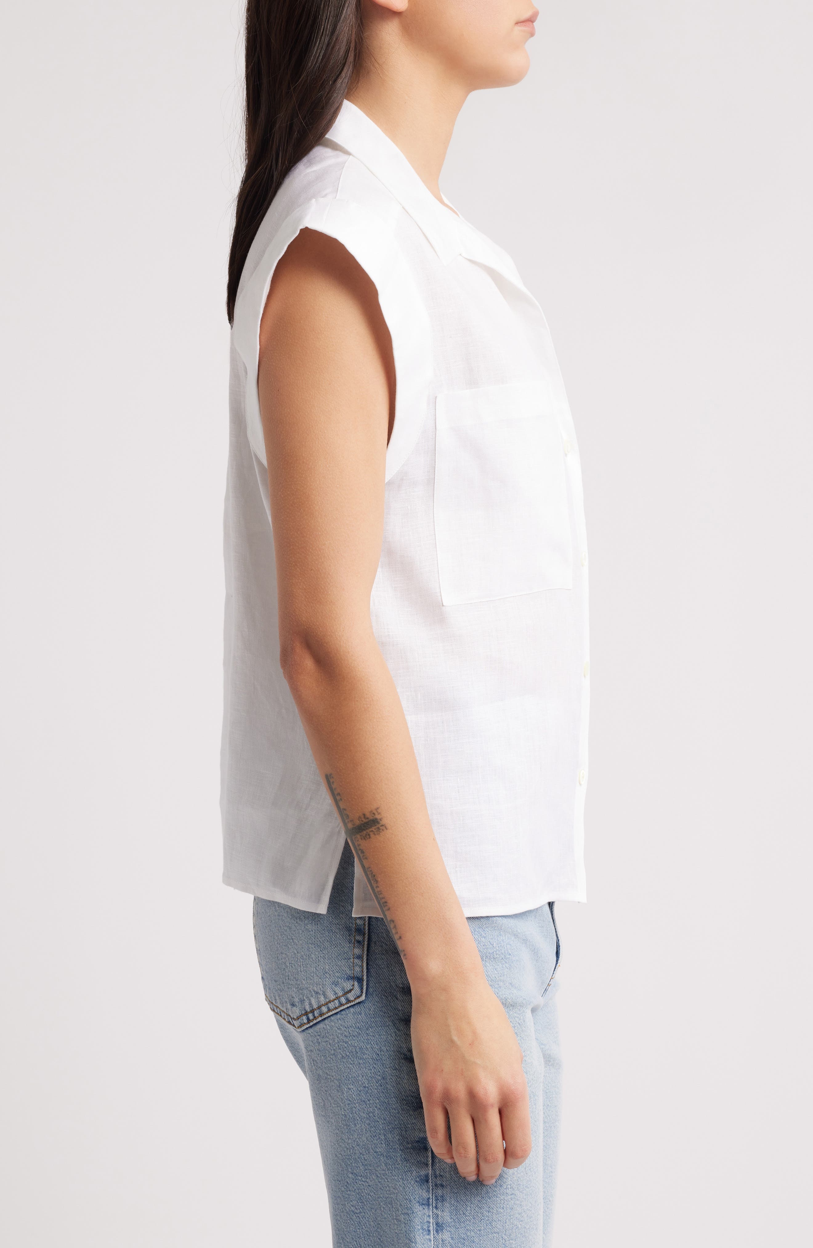 FRAME The Leisure Linen Short Sleeve Button-Up Shirt in White at Nordstrom - 3