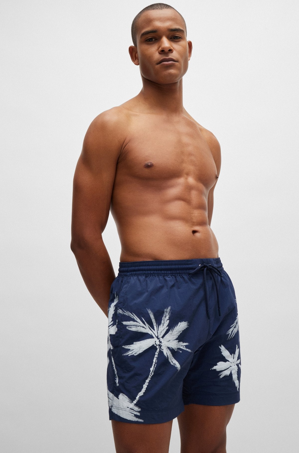 QUICK-DRY SWIM SHORTS WITH SEASONAL PATTERN - 3