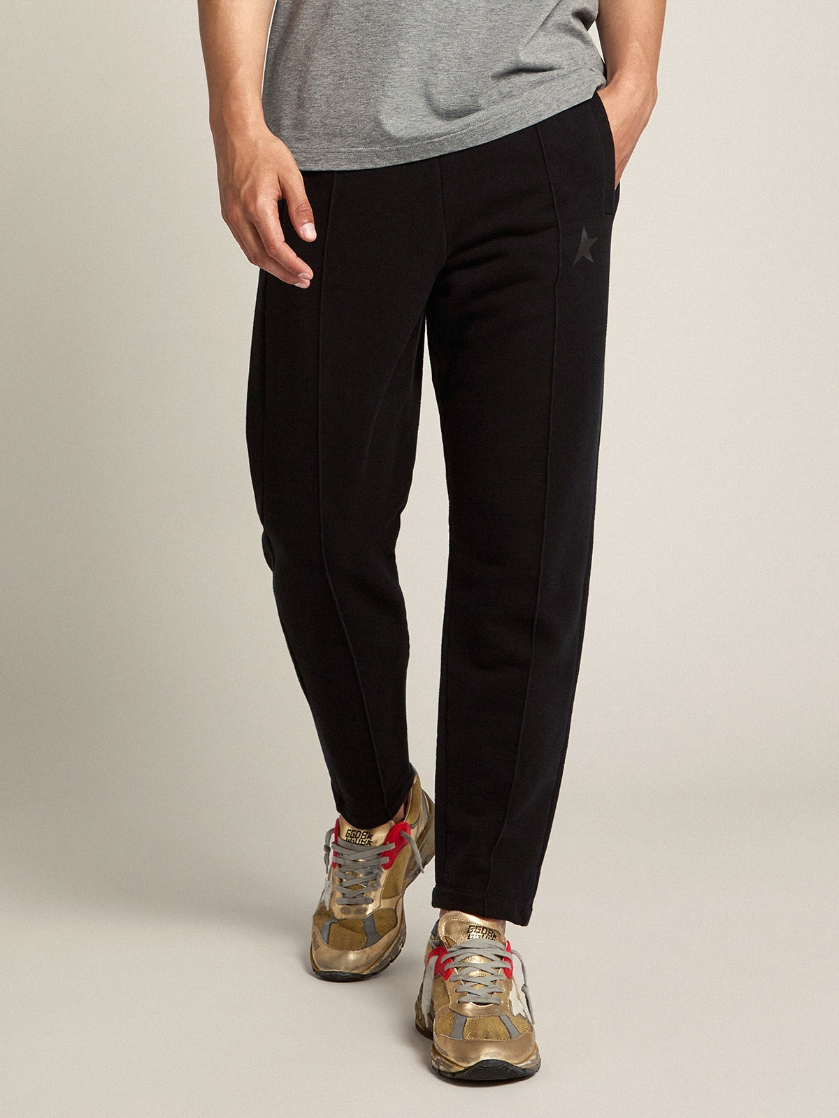 Men's black joggers with star on the front - 3
