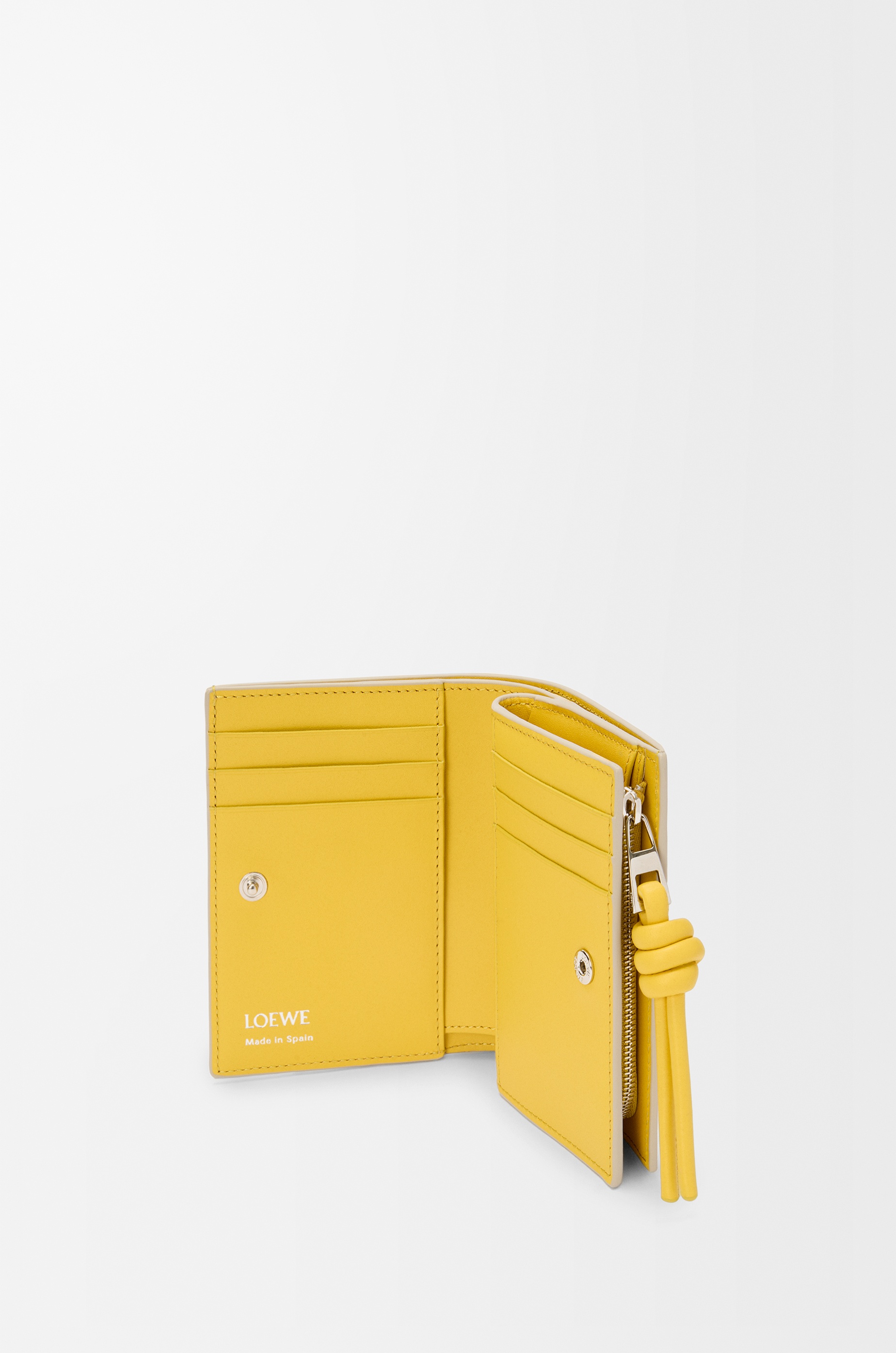 Knot compact wallet in shiny nappa calfskin - 3