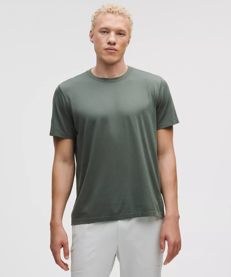 Metal Vent Tech Relaxed-Fit Short-Sleeve Shirt 1