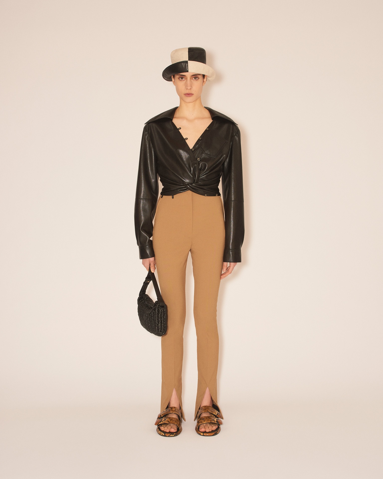 FLORINE - Tailored summer suiting slim pants - Camel - 2