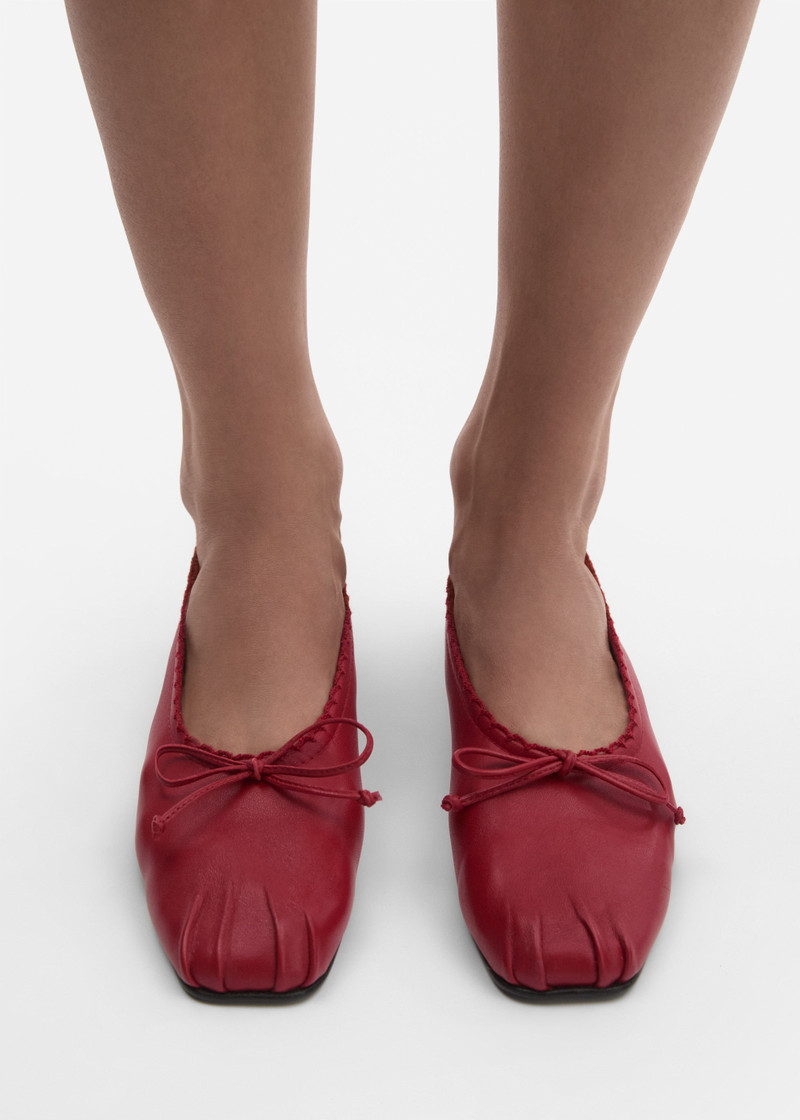 Gathered ballet flats in red leather 4