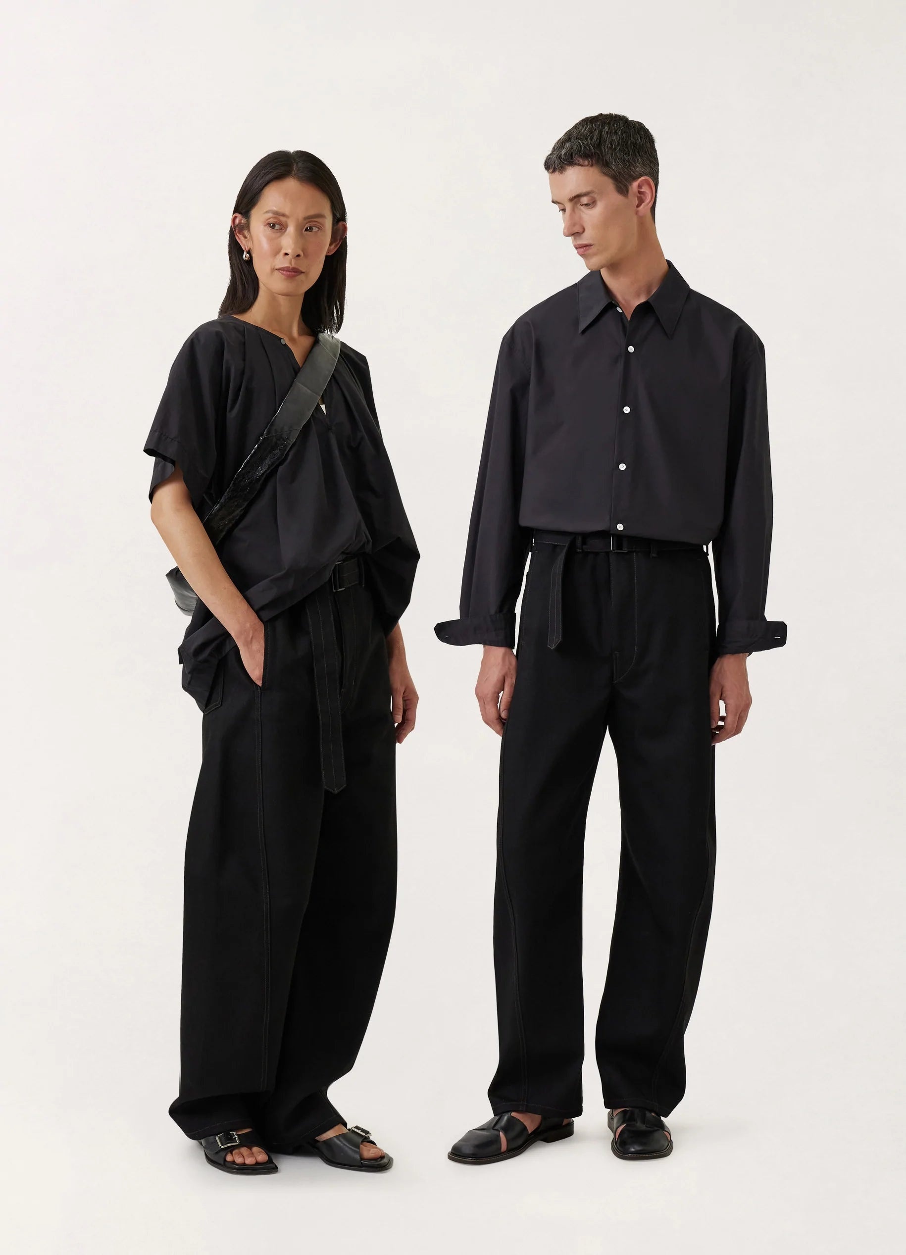 LOEWELEMAIRE TWISTED BELTED PANTS / BLACK