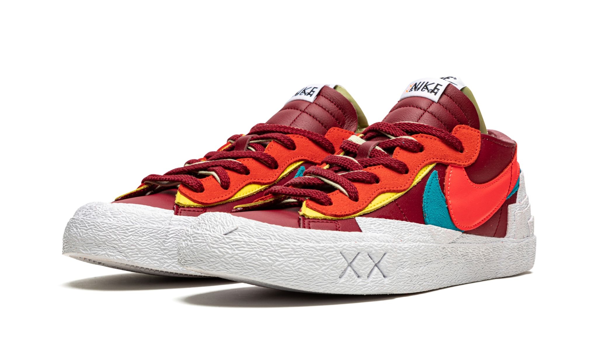 Blazer Low "Sacai - Kaws Red" - 2