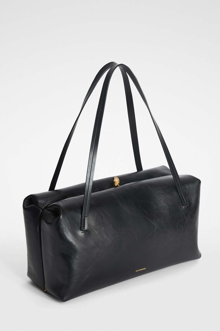 【関税&送料込】Jil Sander Black Leather Medium Goji Pillow Jil Sander: Black Goji Pillow Medium Bag | SSENSE