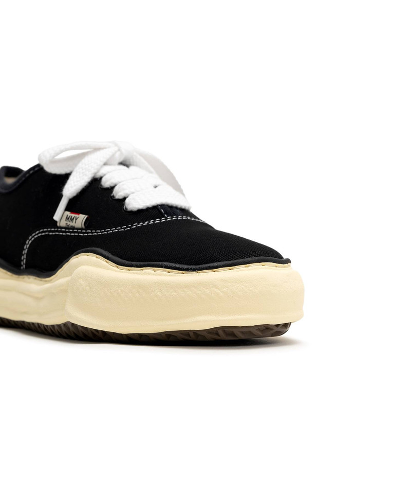 "BAKER" Vintage-Like OG Sole Canvas Low-top Sneaker 11