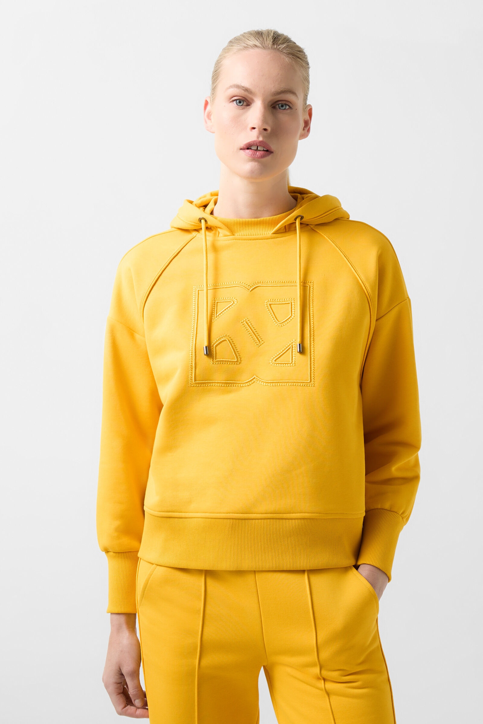 Caitlyn Hoodie in Mustard yellow - 2