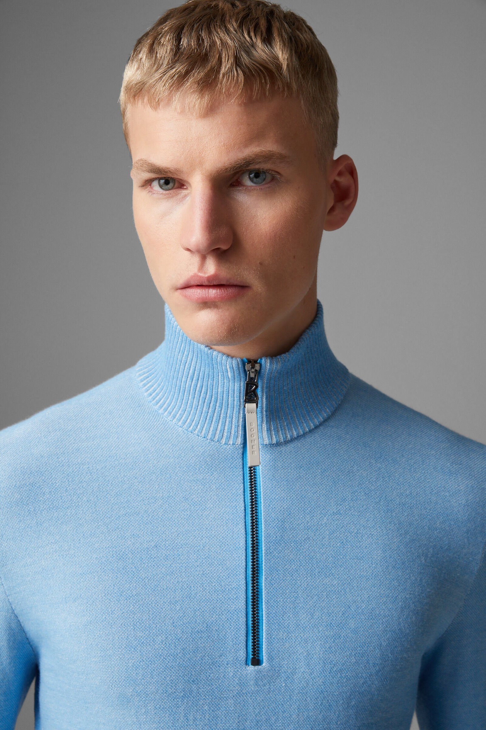 Lias half-zippered sweater in Ice blue - 4