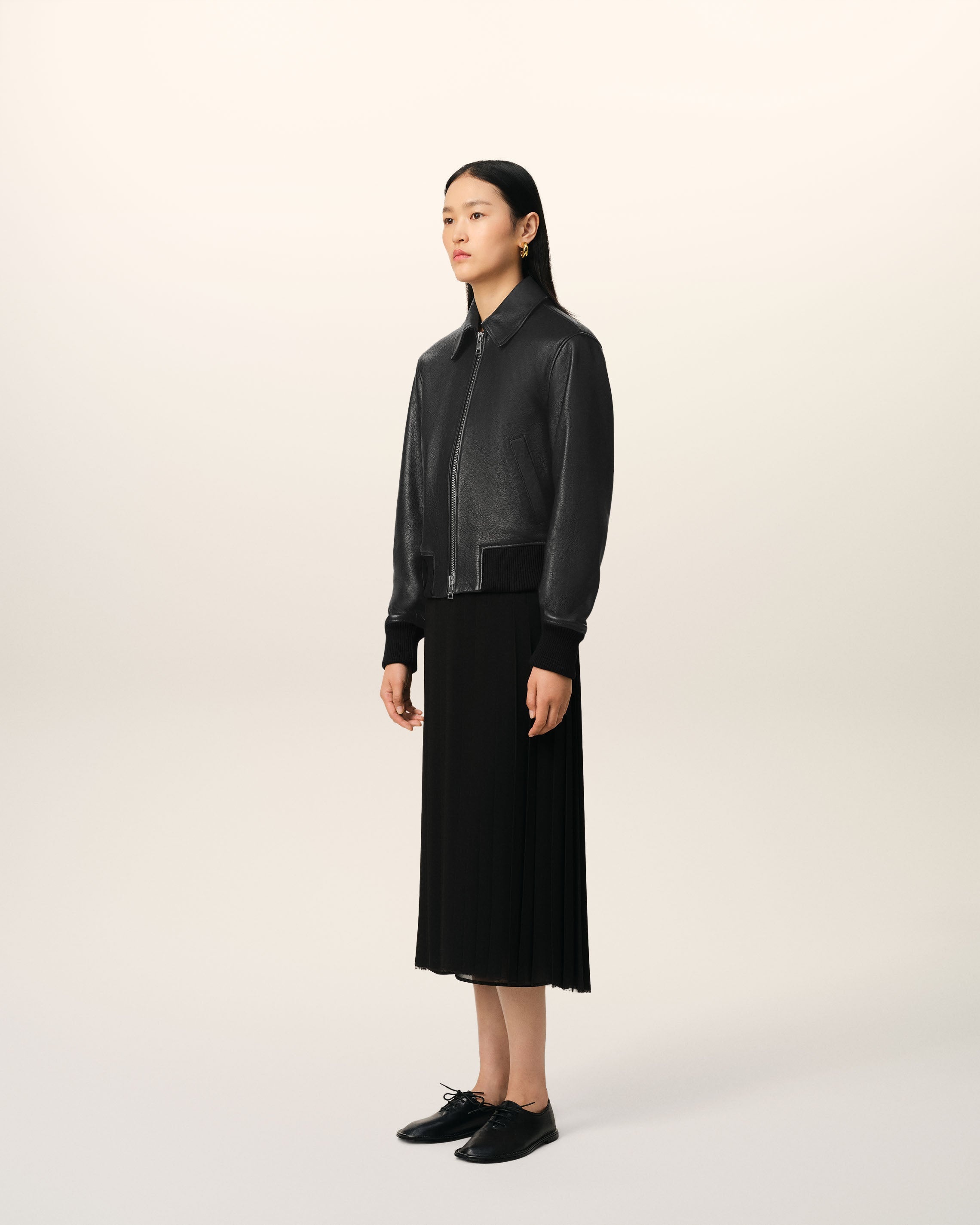 BLACK LEATHER ZIPPED JACKET - 6