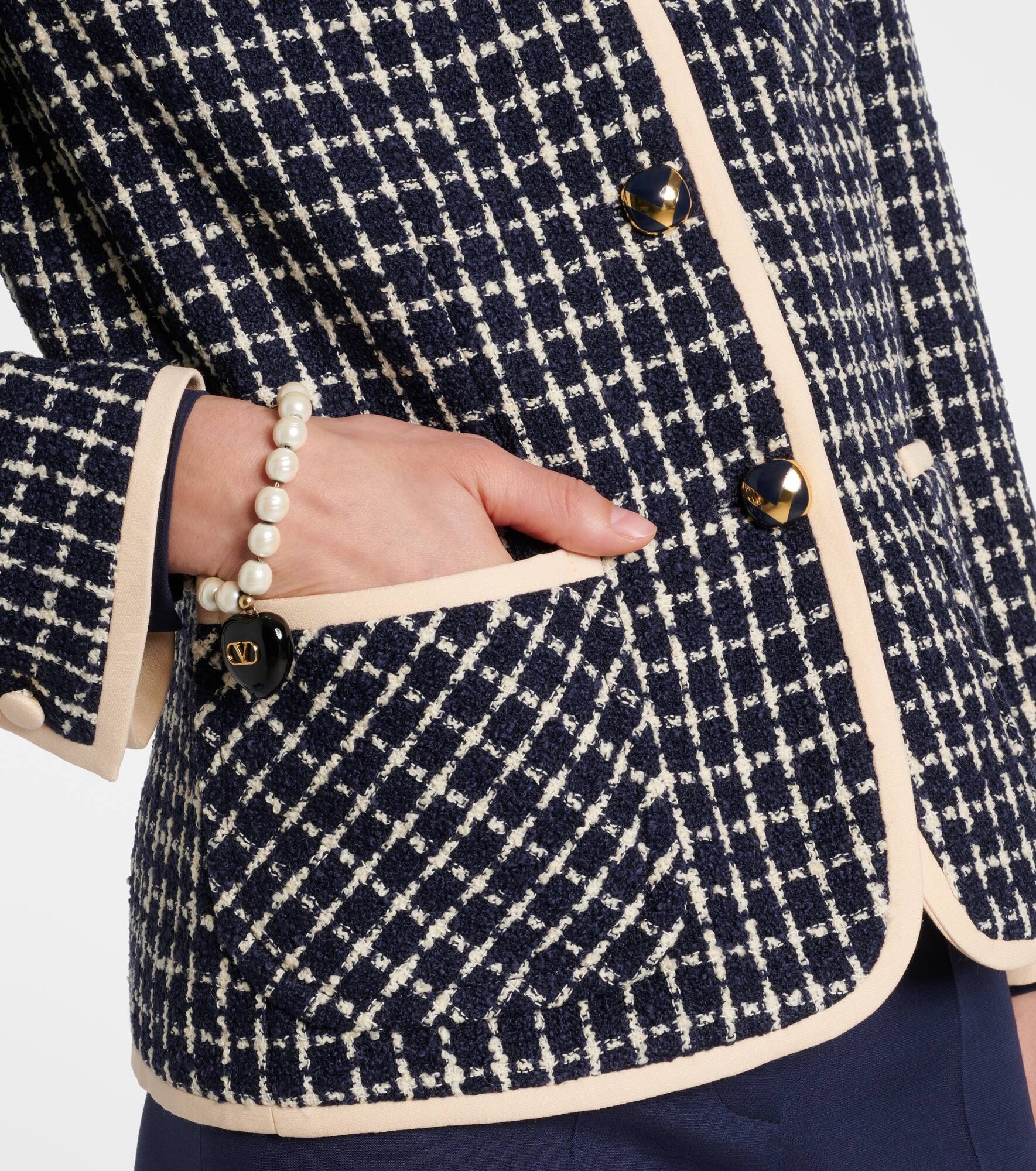 Wool and cotton-blend bouclé jacket - 5