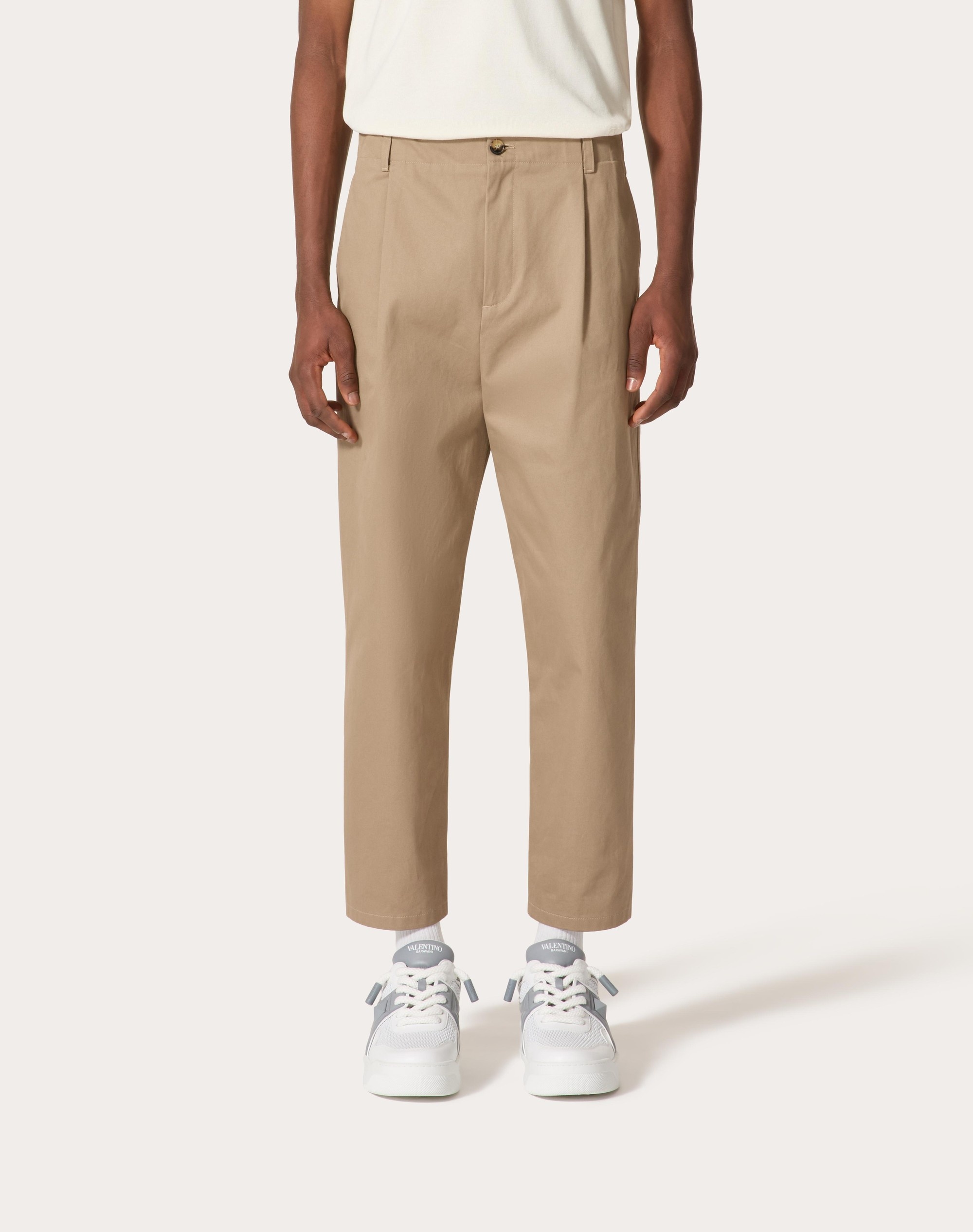 COTTON GABARDINE PANTS WITH MAISON VALENTINO LABEL - 3