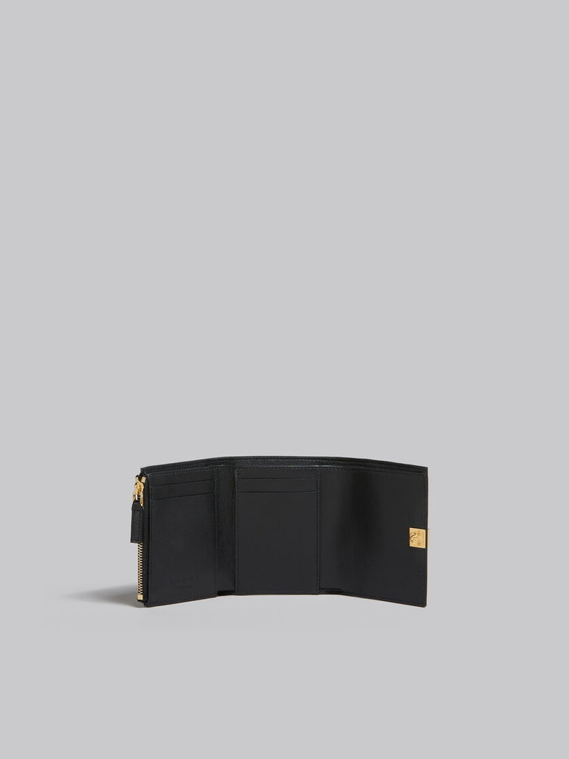 BLACK LEATHER TRIFOLD PRISMA WALLET 2