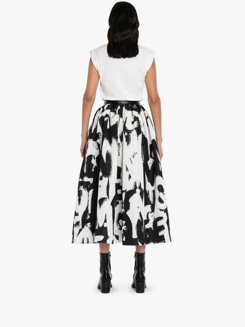 Mcqueen Graffiti Pleated Skirt in Black/white - 4