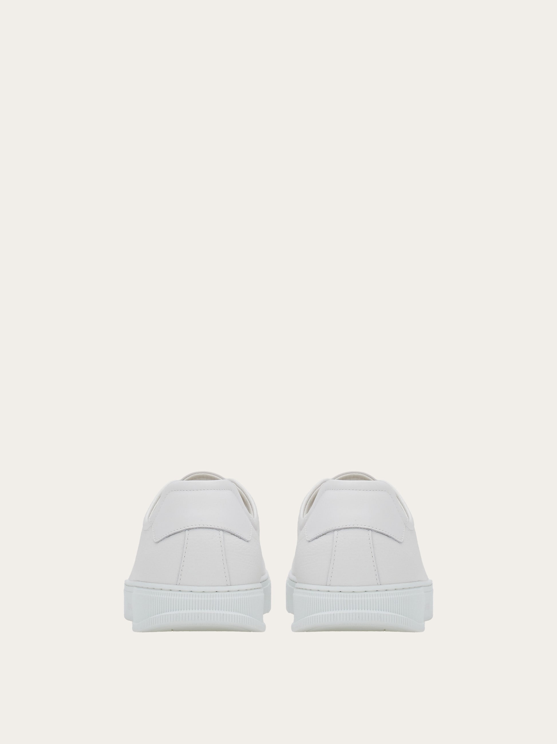 Low cut sneaker - 4