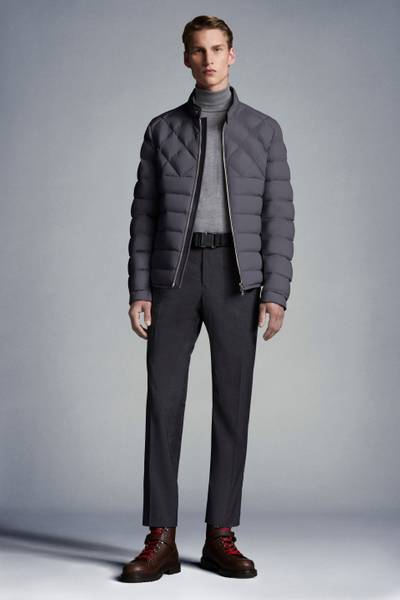 Moncler Choquart Short Down Jacket outlook