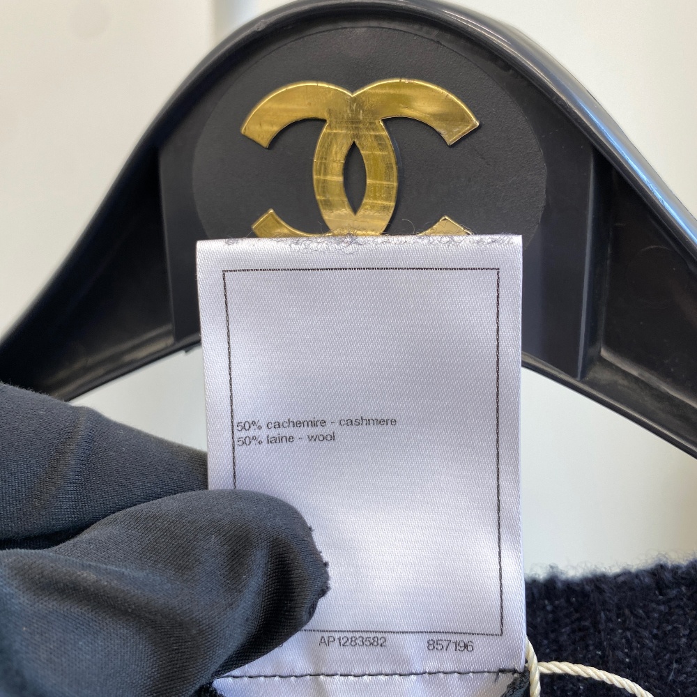 Chanel 2024 FW Cashmere CC Logo Knit P75739K10839 36 (New Product) - 5