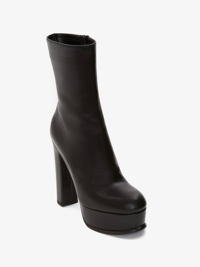 Platform Boot in Black 2