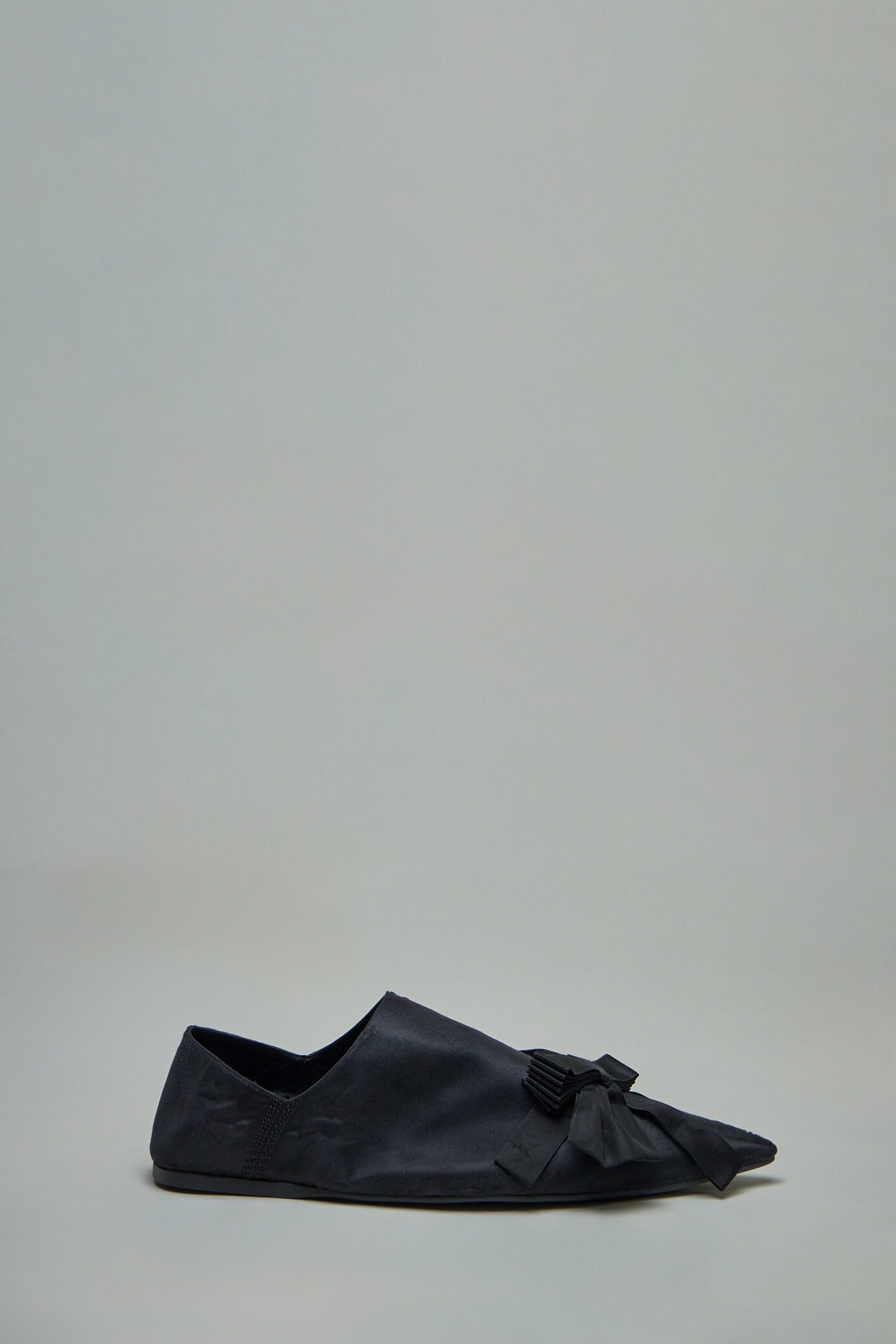 【BALENCIAGA】ブラック Louis XV パンプス BALENCIAGA】LOUIS XV 25MM パンプス サテン リボン (BALENCIAGA