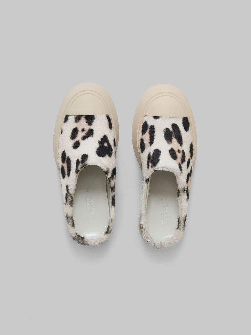 WHITE ANIMALIER PRINT SHEARLING PABLO SABOT 4