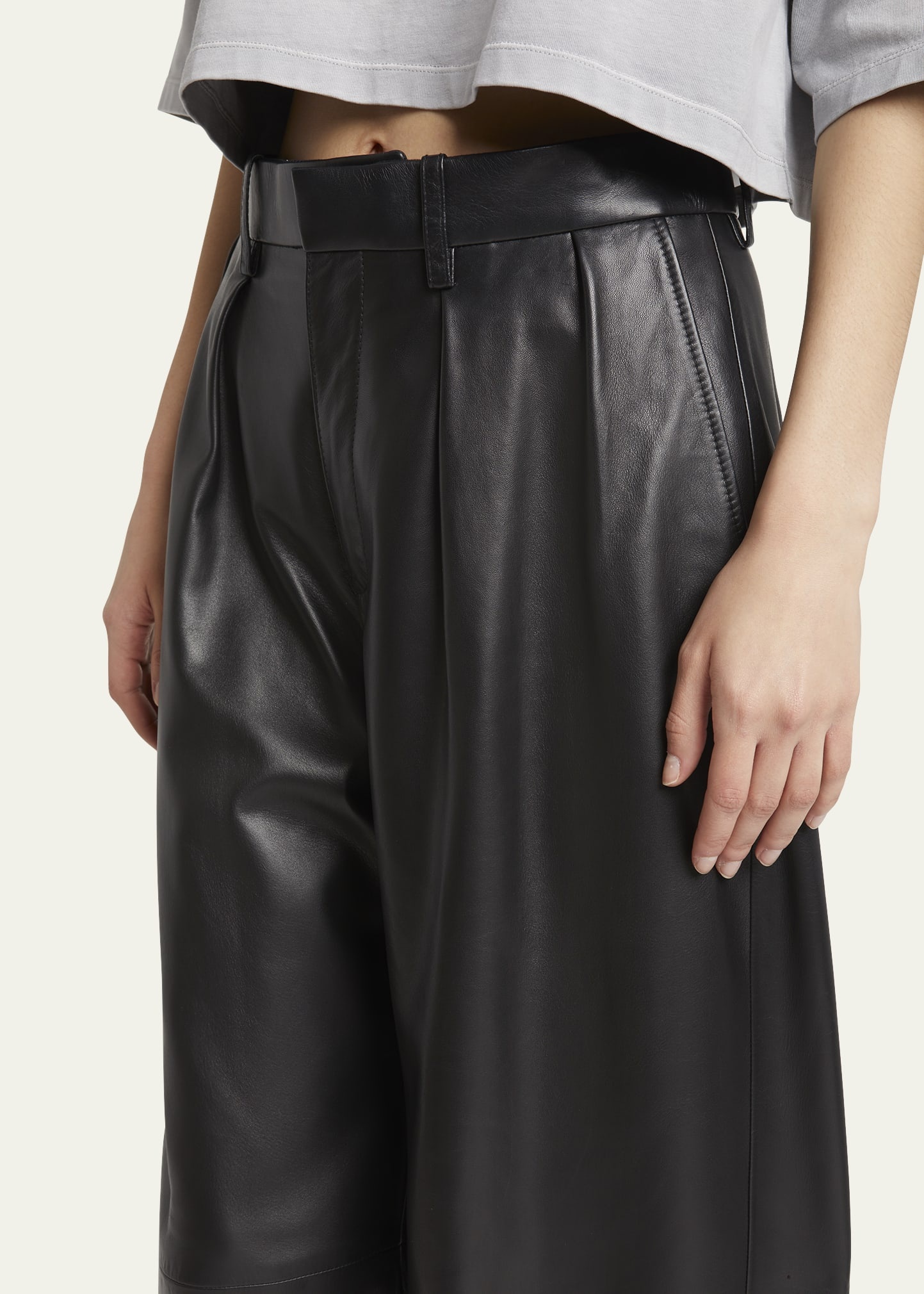 Barrel Shaped Pleated Leather Trousers - 5