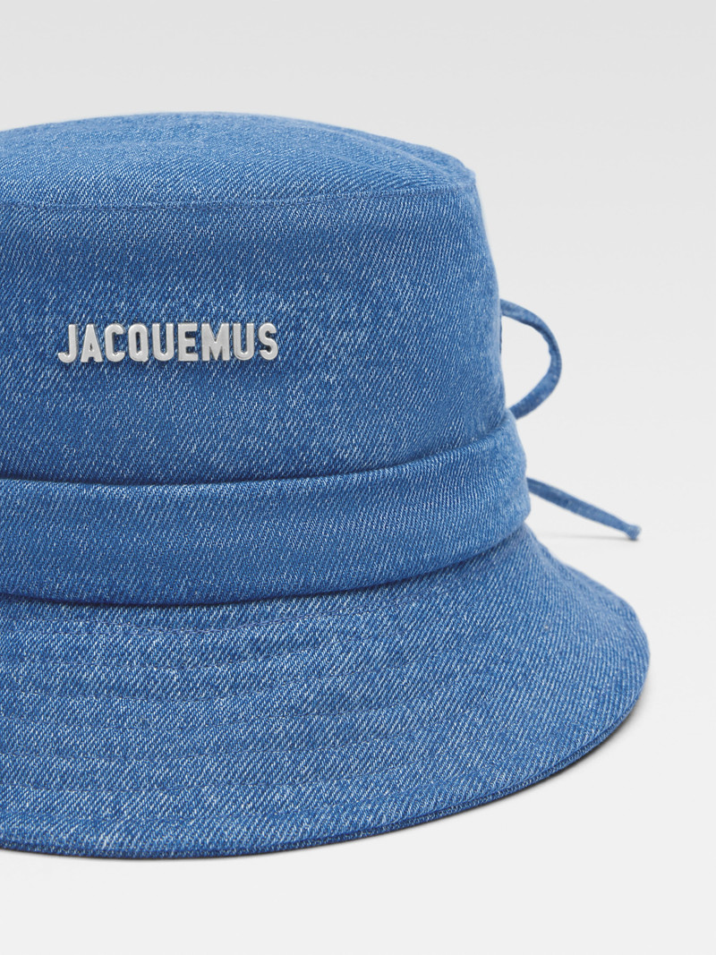 JACQUEMUS Le bob Gadjo outlook